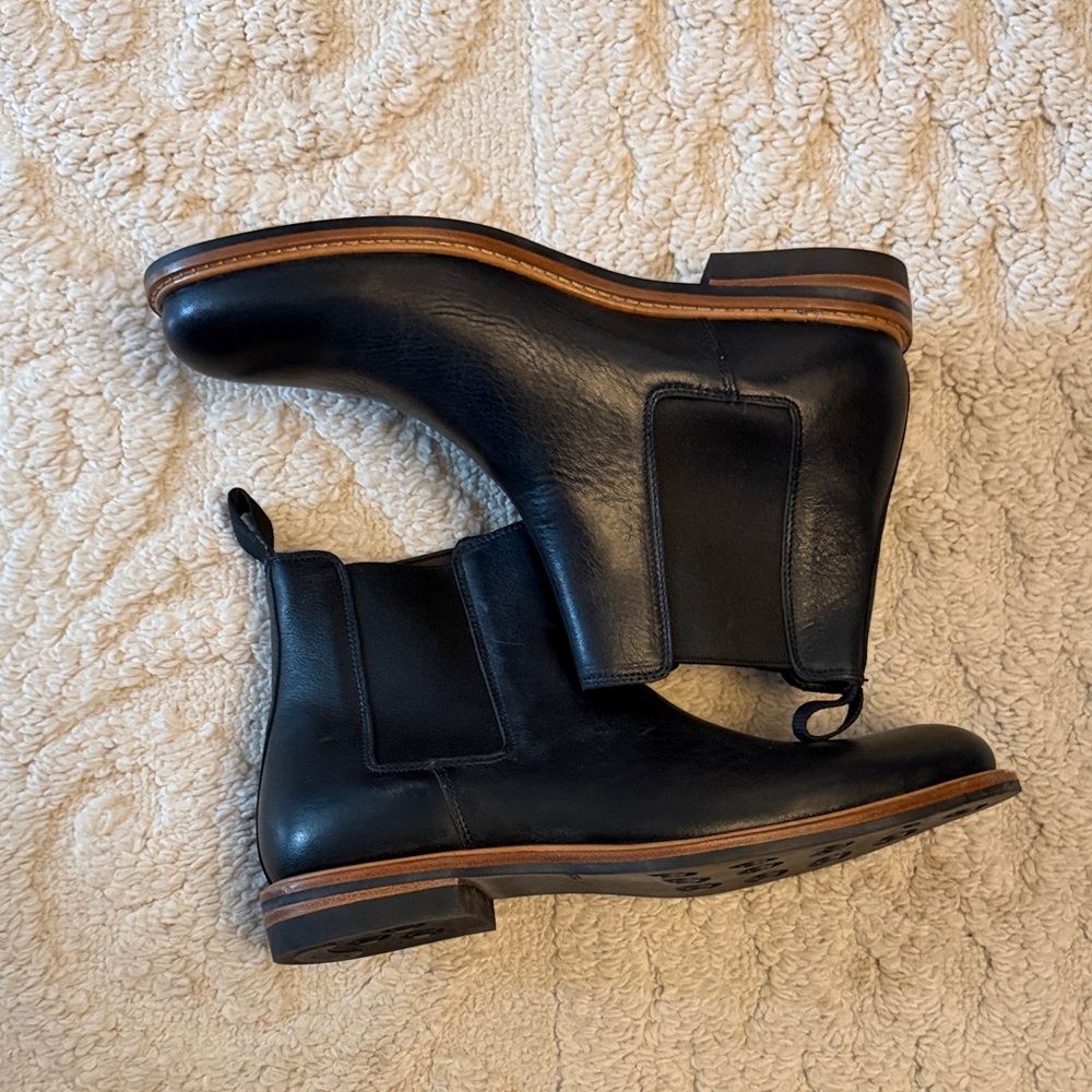 Nisolo Black Leather Ankle Boots